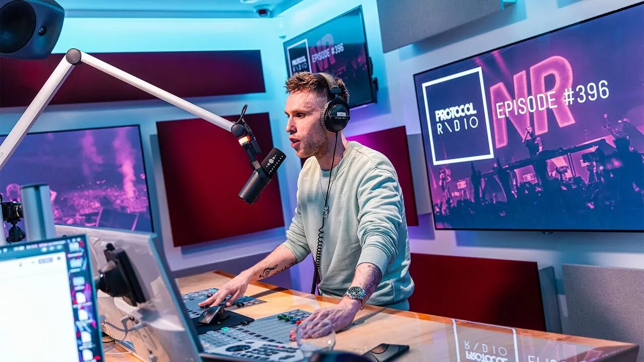 Protocol radio