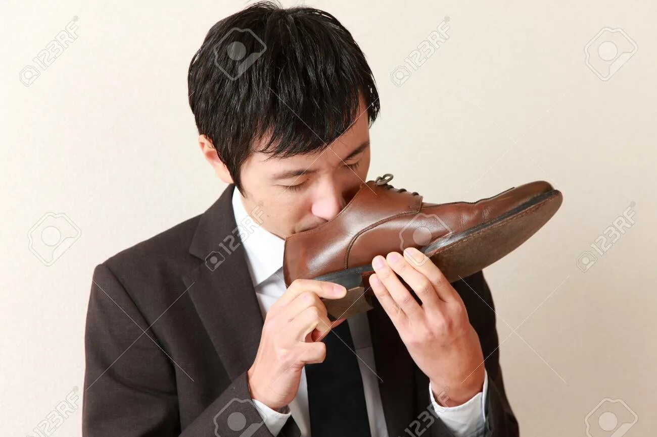 Китайская обувь запах. Обувь китайцев. Shoes smell. Древние китайские туфли. Туфли пахнут.