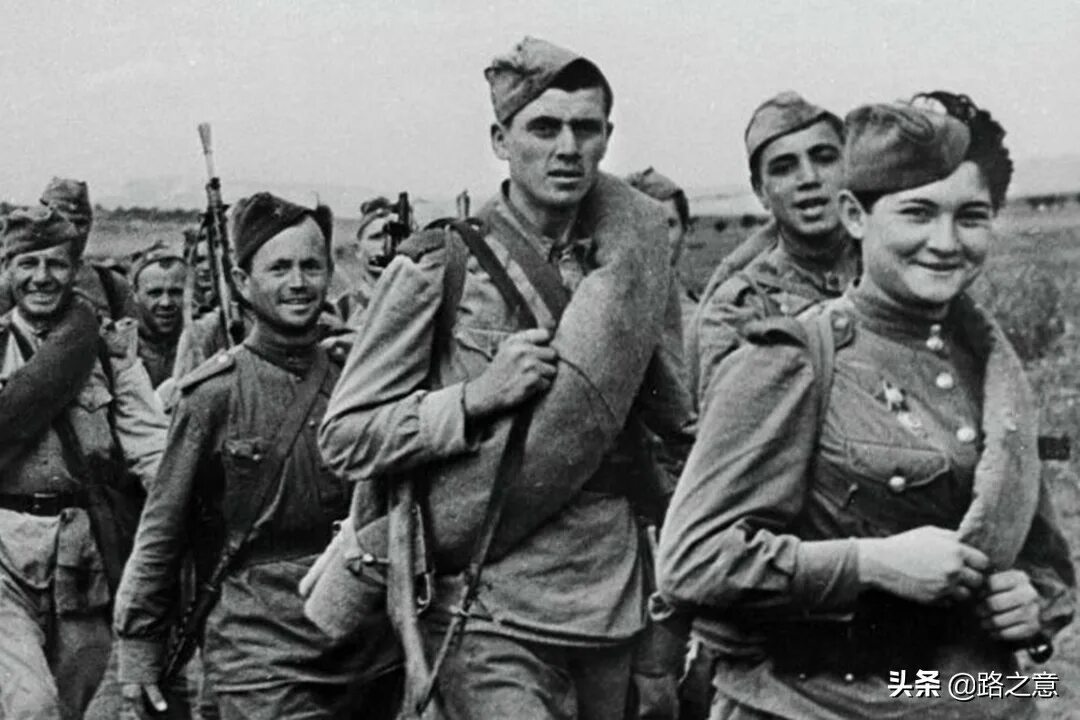 Провожают на войну. А мой идет на войну. Девушка провожает солдата на войну. А мой идет на войну. Баллада о солдате (blu-ray).