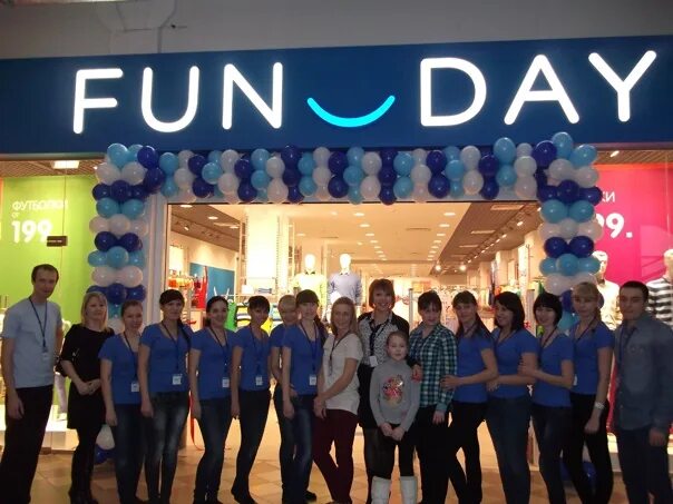 Мегамолл ростов на дону магазины. Funday интернет магазин. Fan day магазин. Funday работа. Тольятти капитал фан дей.