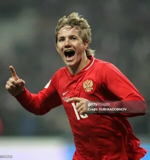 Russian Roman Pavlyuchenko celebrates his goal against England during... News Ph