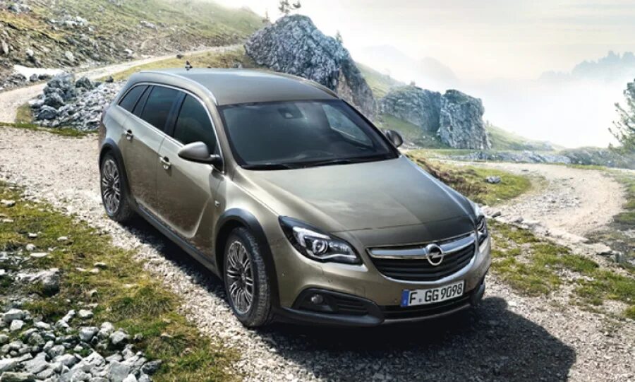 Opel работа. Опель Инсигния Зафира. Опель Инсигния 1 поколение. Опель Инсигния крыша. М-400-Опель.