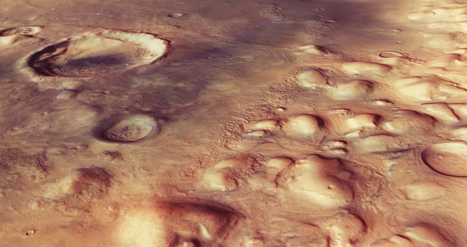 Почему планета марс. Снимки Марса со спутника. Спутники Марса. Спутники Марса фото. Моря на Марсе.