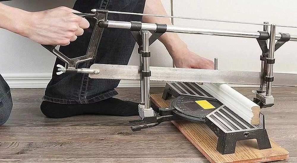 Под 45 градусов инструмент. Под 45 градусов инструмент. Стусло stayer 1541-3 master. Ножовка 45 90/градусов. Приспособление для пиления под углом.