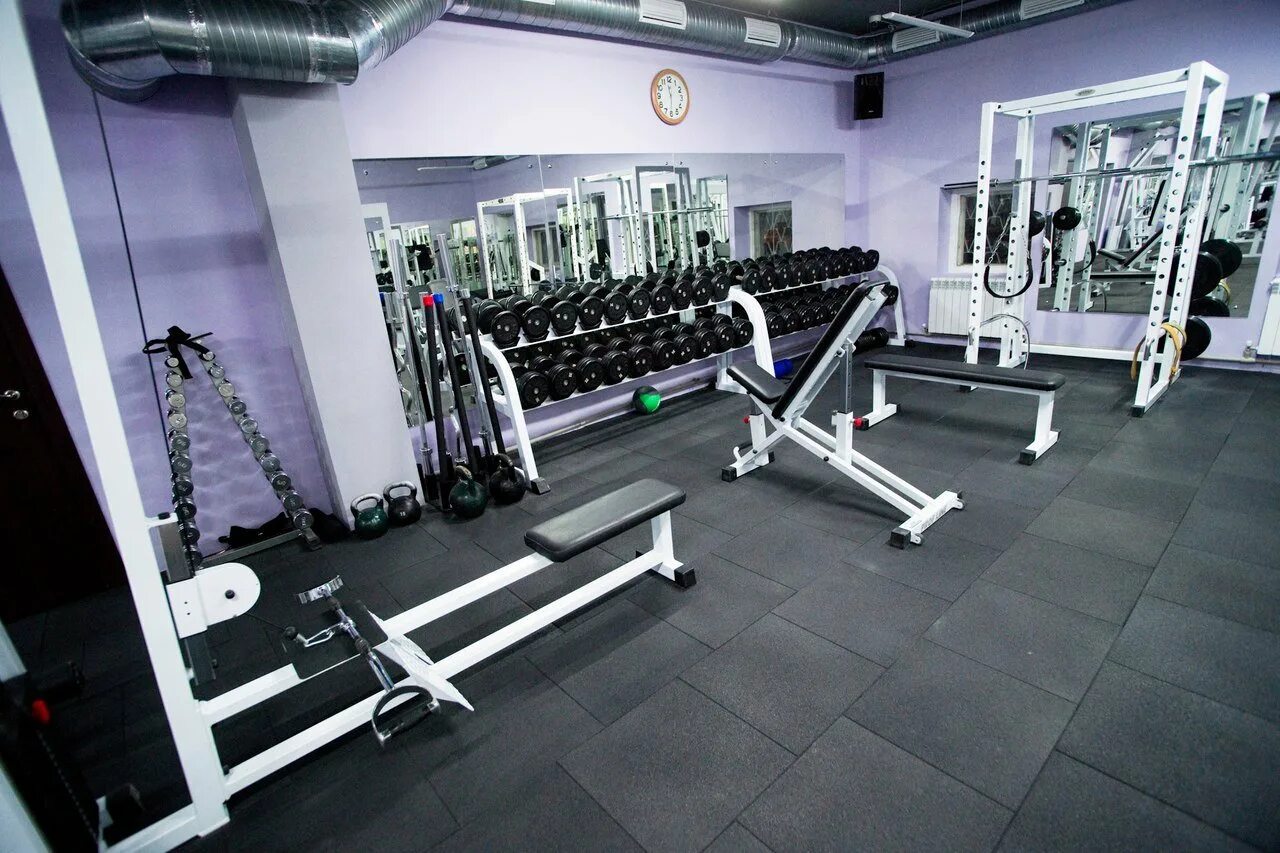 Викинг тренажерный. Викинг тренажерный зал грозный. Спортзал викинг астрахань. Викинг астрахань тренажерный зал. Викинг коркино тренажерный зал.