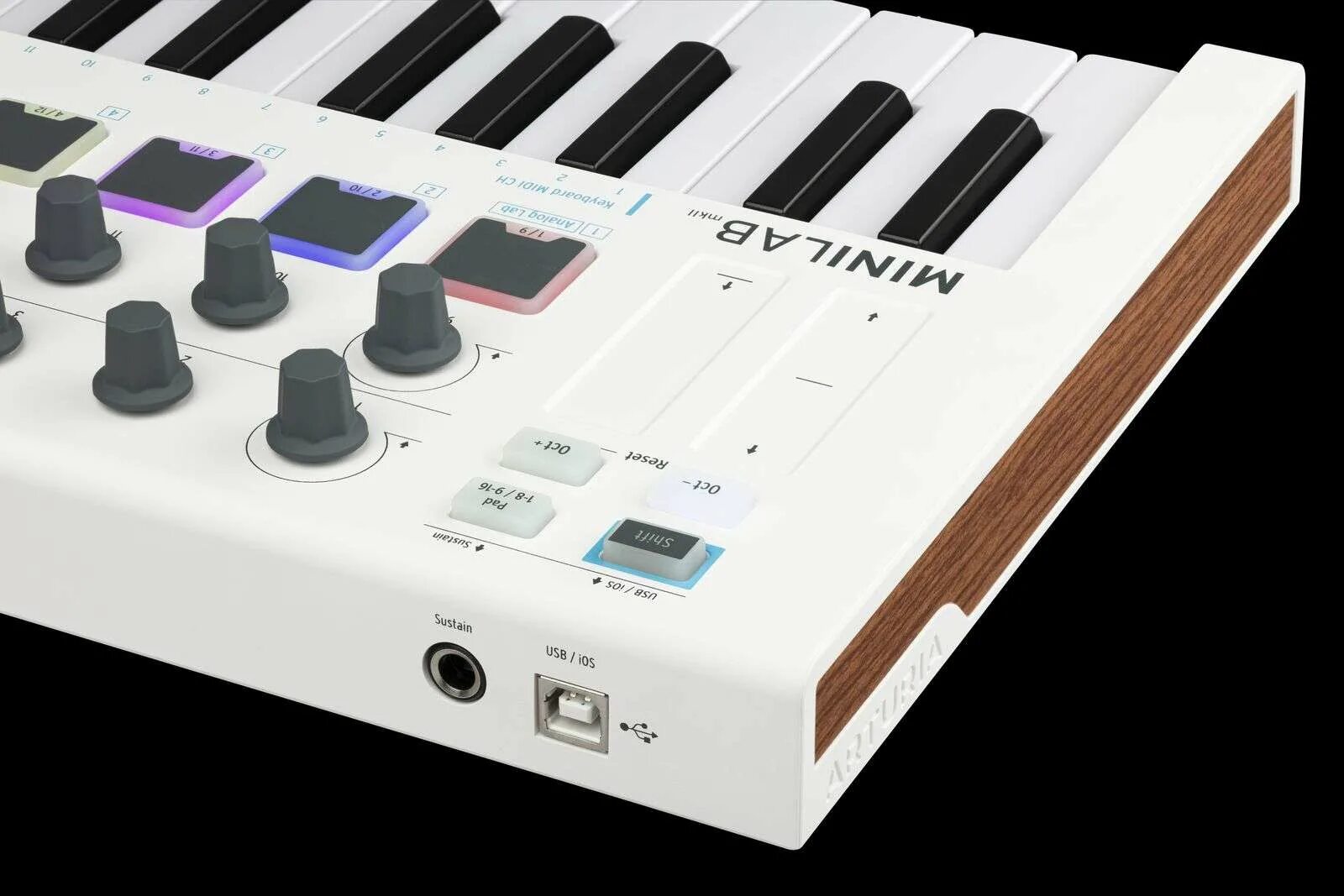Minilab midi. Arturia minilab mk2. arturia mk 2 mini. миди клавиатура arturia minilab. arturia minilab mk ii.