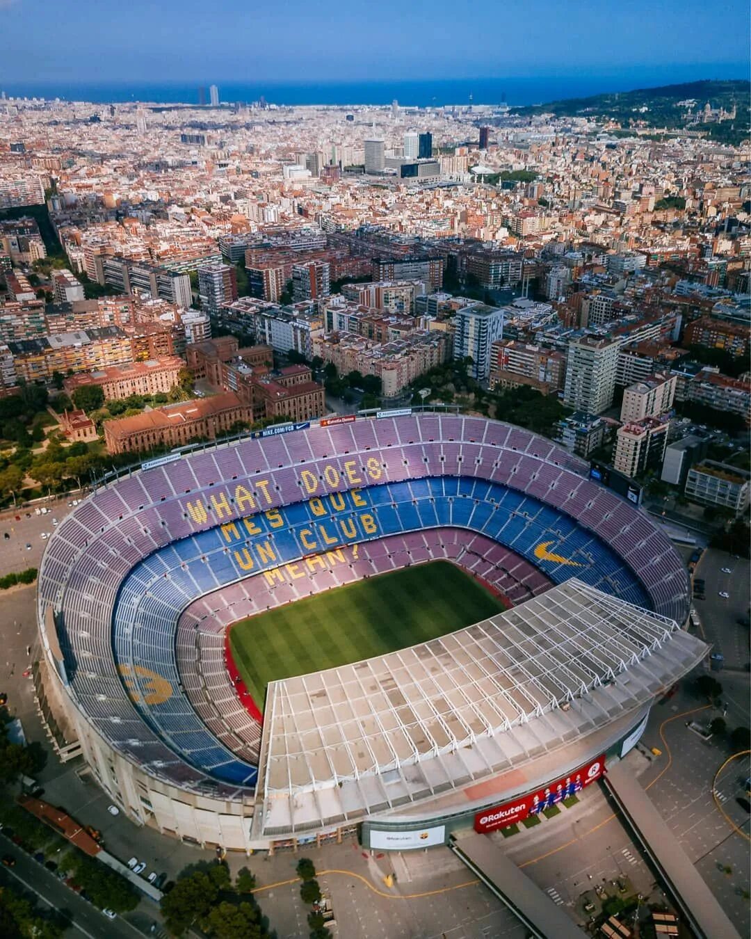 Камп ноу стадион. Стадион Камп ноу в Барселоне. Стадион Camp nou. Барселона футбольный стадион Камп ноу.