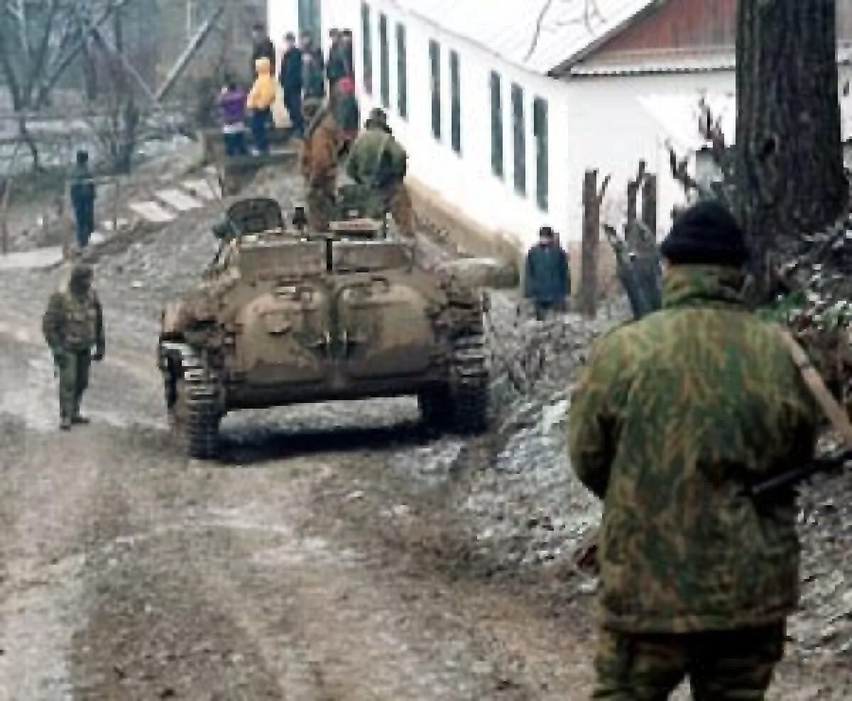 Село самашки. Самашки Чечня зачистка 1995. Самашки Чечня зачистка. Даттых Чечня.