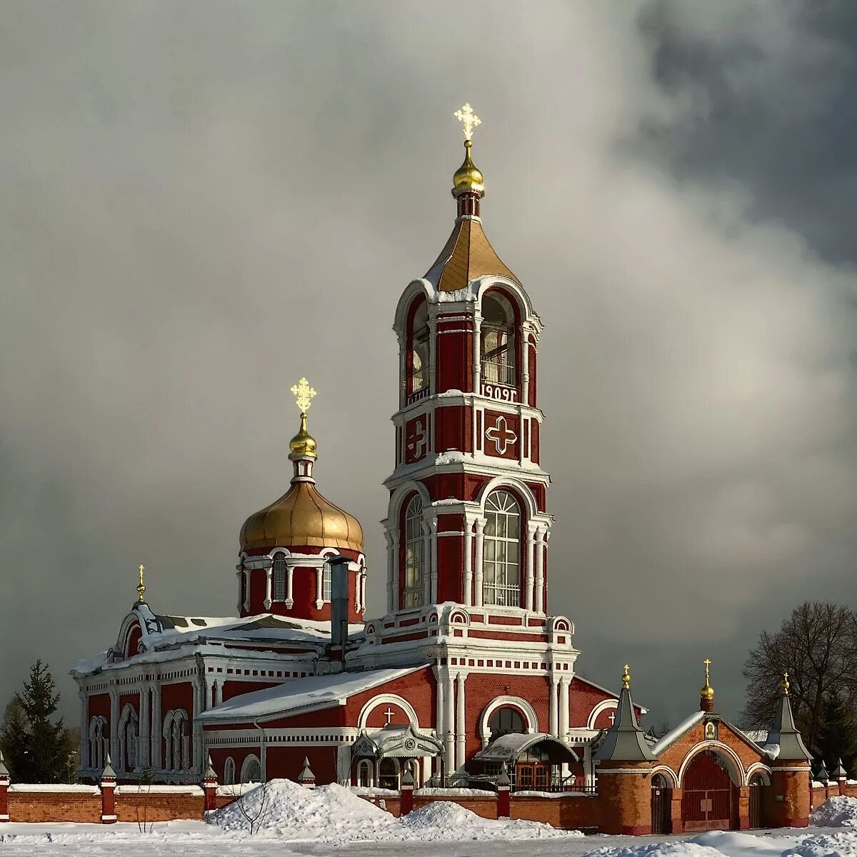 Воскресенская церковь. Храм воскресения христова воскресенск. храм воскресения христова московская область воскресенск. воскресение христово воскресенск. церковь воскресенск село воскресенское.