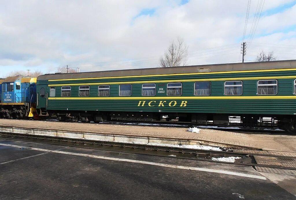 Сколько до пскова на поезде. Фирменный поезд «Псков» 010а. Поезд 010а Москва Псков фирменный Псков. 010а фирменный «Псков». Фирменный поезд 010 Москва Псков.