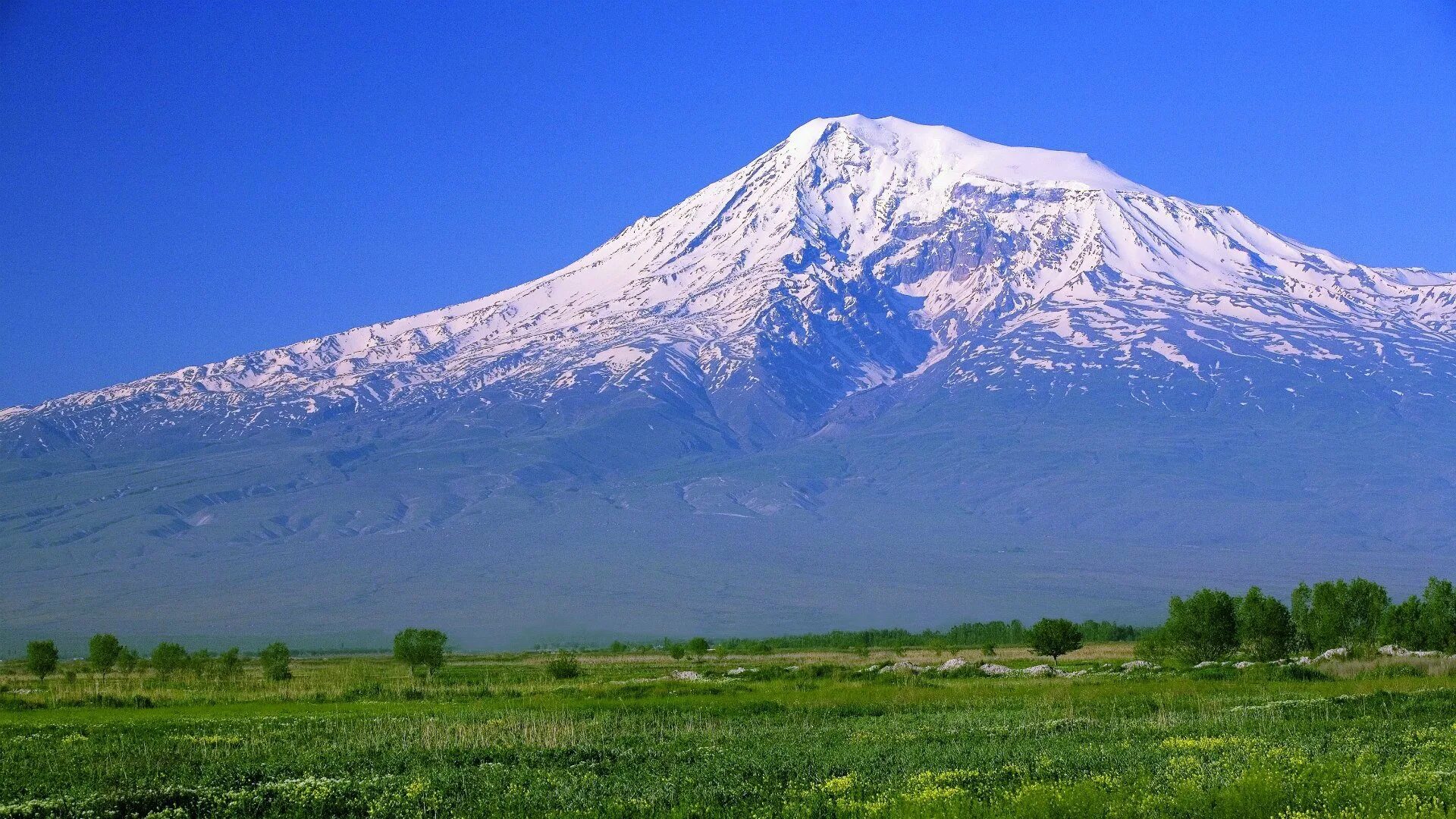 Гора арарат в армении или в турции. Гора Алагяз Армения. Гора Арарат Турция. Гора Арарат горы Армении. Гора Арарат и Масис.