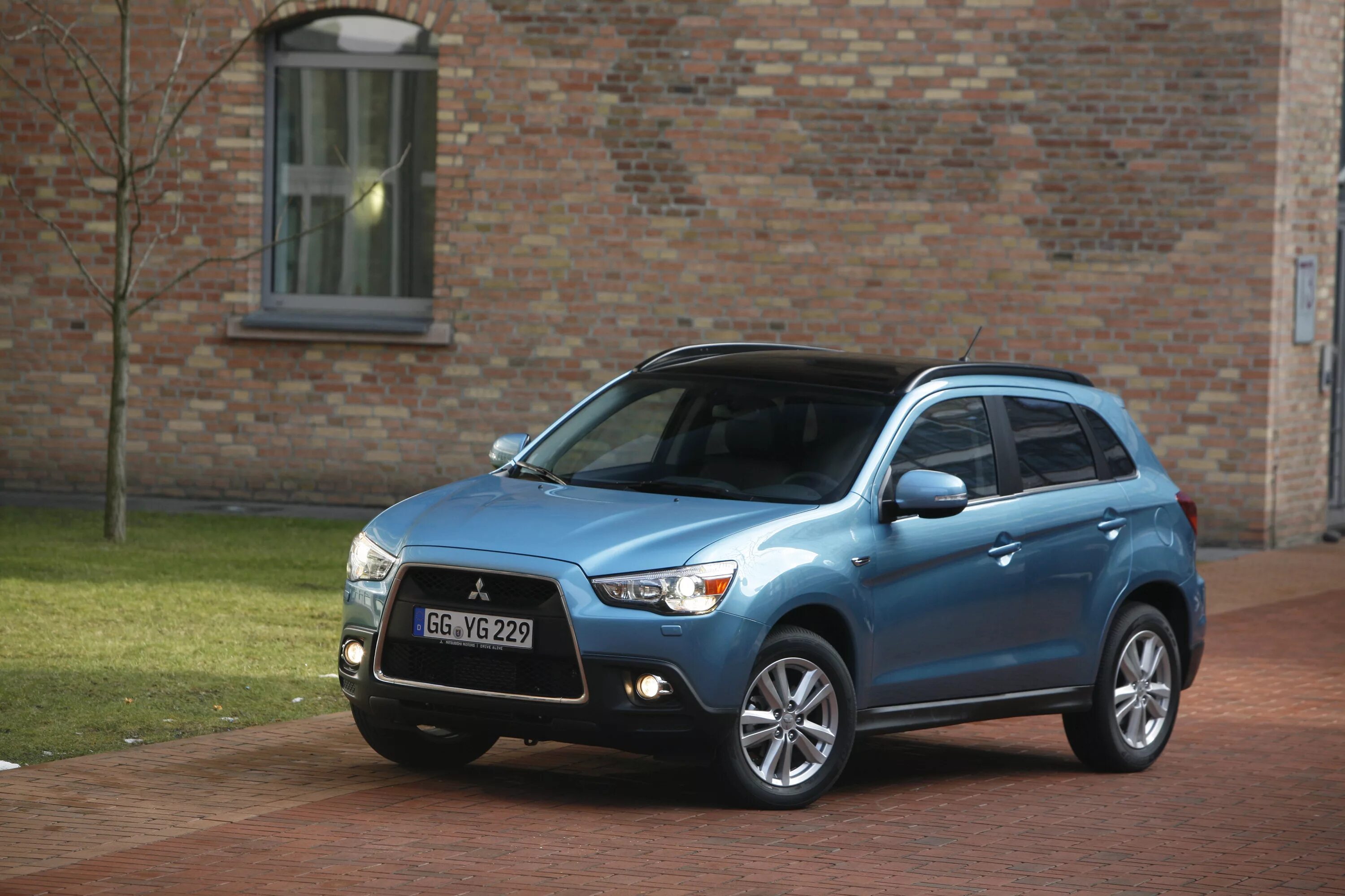 Митсубиси лансер эволюшн 2010. Мицубиси ближайший. Mitsubishi outlander sport. Митсубиси аутлендер спорт 2014. Мицубиси ближайший.