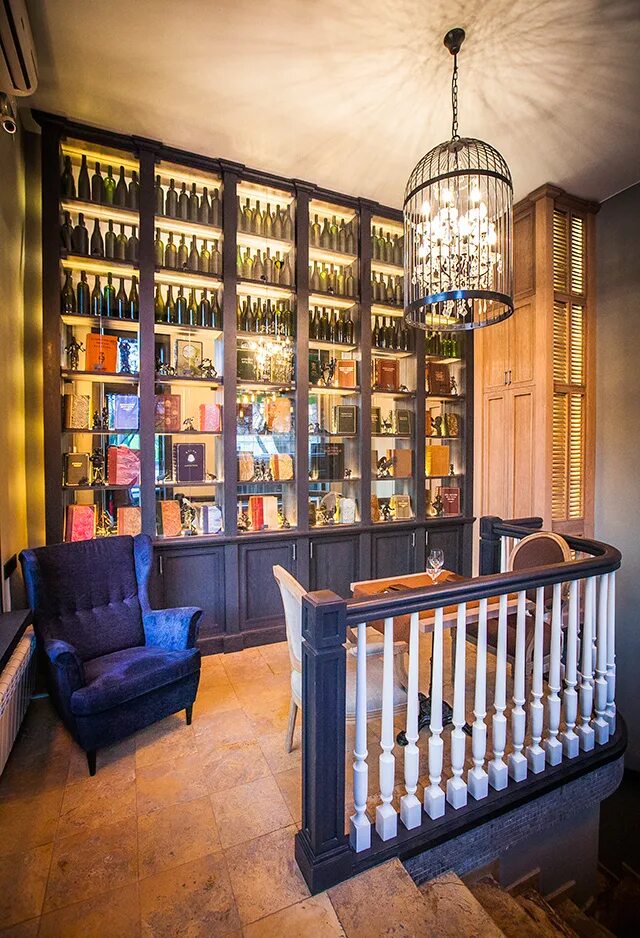 Лео вайн китчен. Винный бар. Одноразовый elf bar pod 850mah. Grape wine & kitchen, москва. Elf bar lux 1500 виноград.