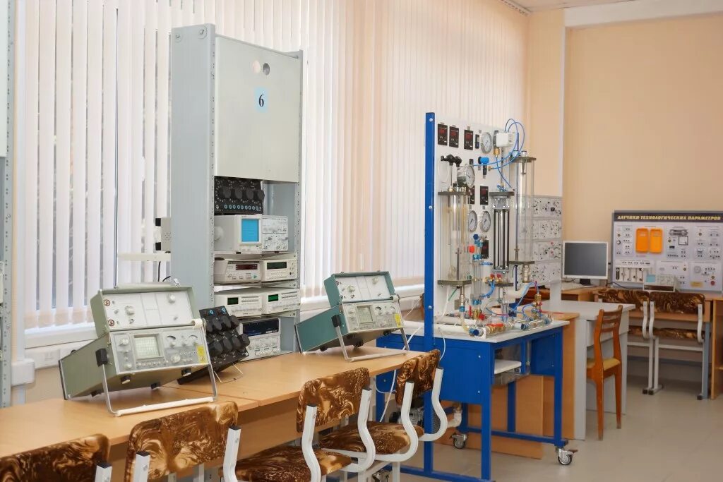 Обеспечение лабораторным оборудованием. Лабораторные исследования. Метрологическая служба это в метрологии. Оборудование биологической лаборатории. Исследовательское оборудование.