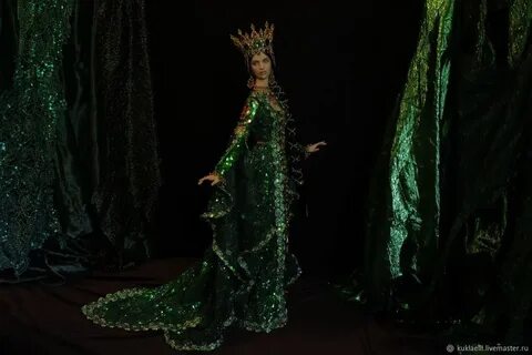 Хозяйка медной горы почему хозяйкой