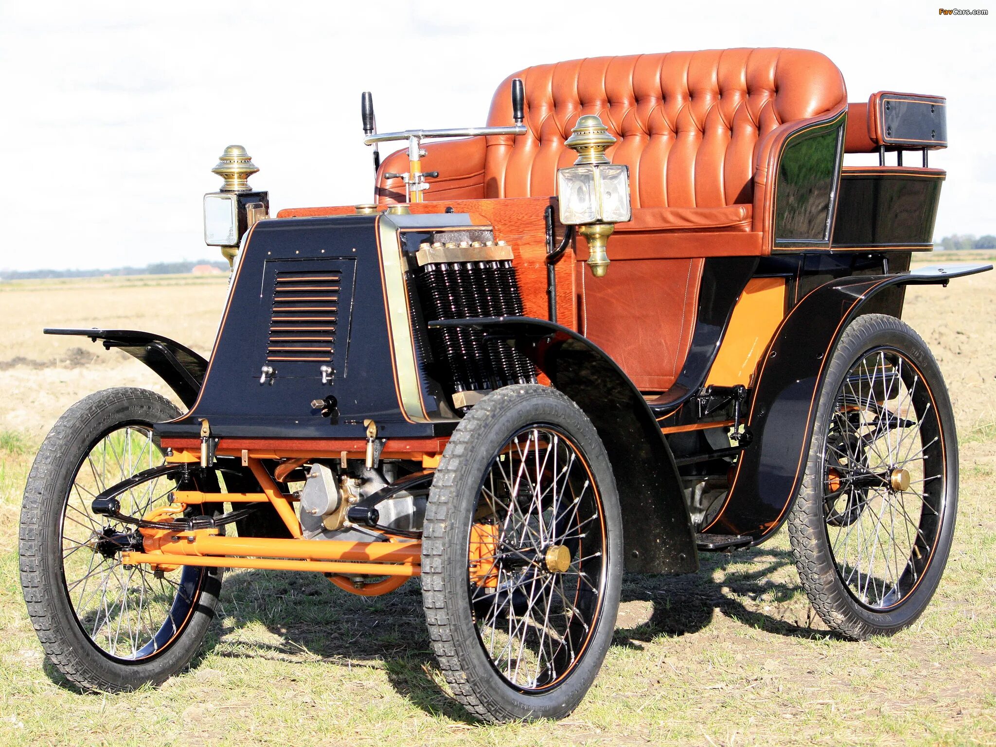 Renault Type AG 1910. Первые автомобили с передним расположением мотора. Renault Type a 1898 modelism Hobby. Четырех цилиндровый гоночный Рено 1900-х.