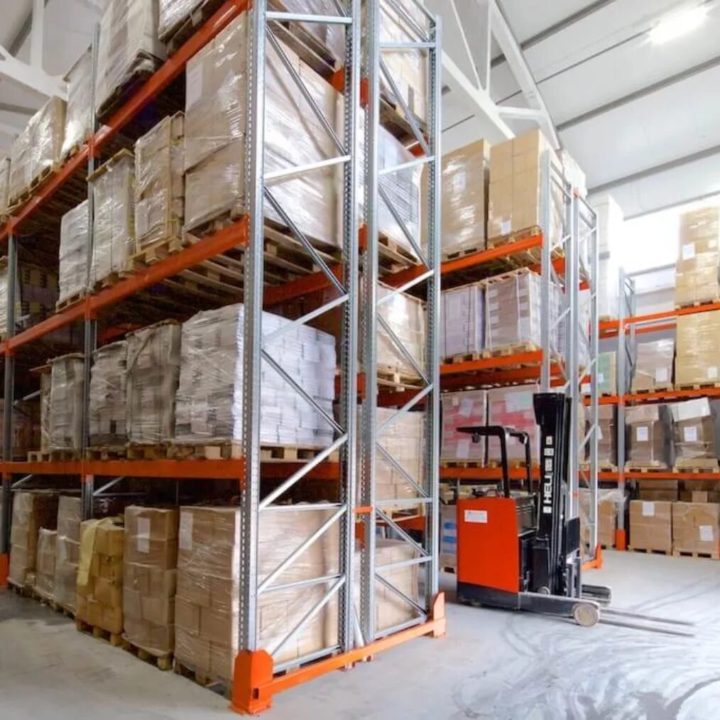 Склад внутри. Подготовка складских помещений. Подготовка складских помещений. Закрытый склад. Подготовка складских помещений.