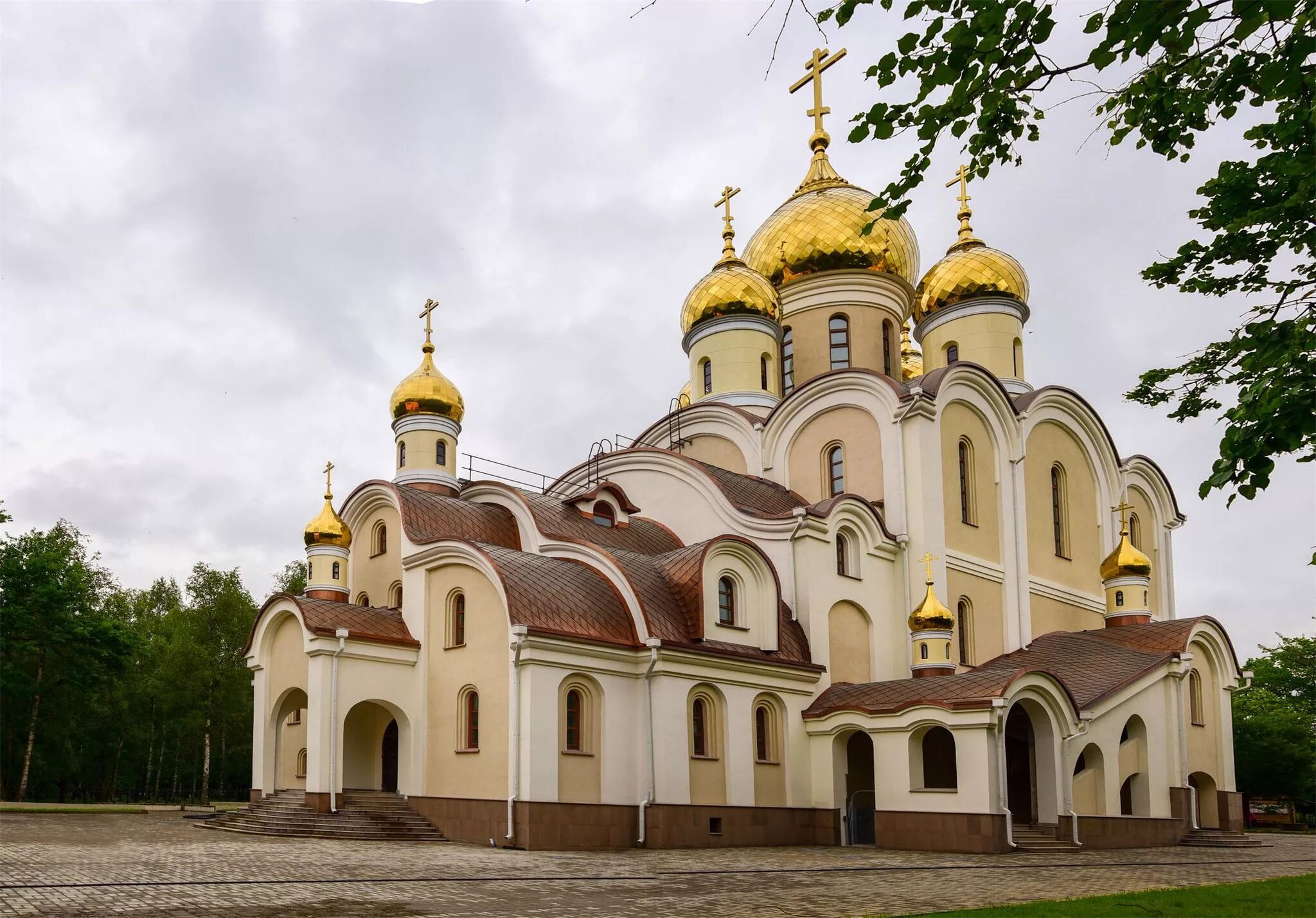 Церковь матроны московской адрес. Храм Матроны Московской. Храм Святой блаженной Матроны Московской Москва. Храм блаженной Матроны Московской (Белгород). Храм Матроны Московской на Таганке.