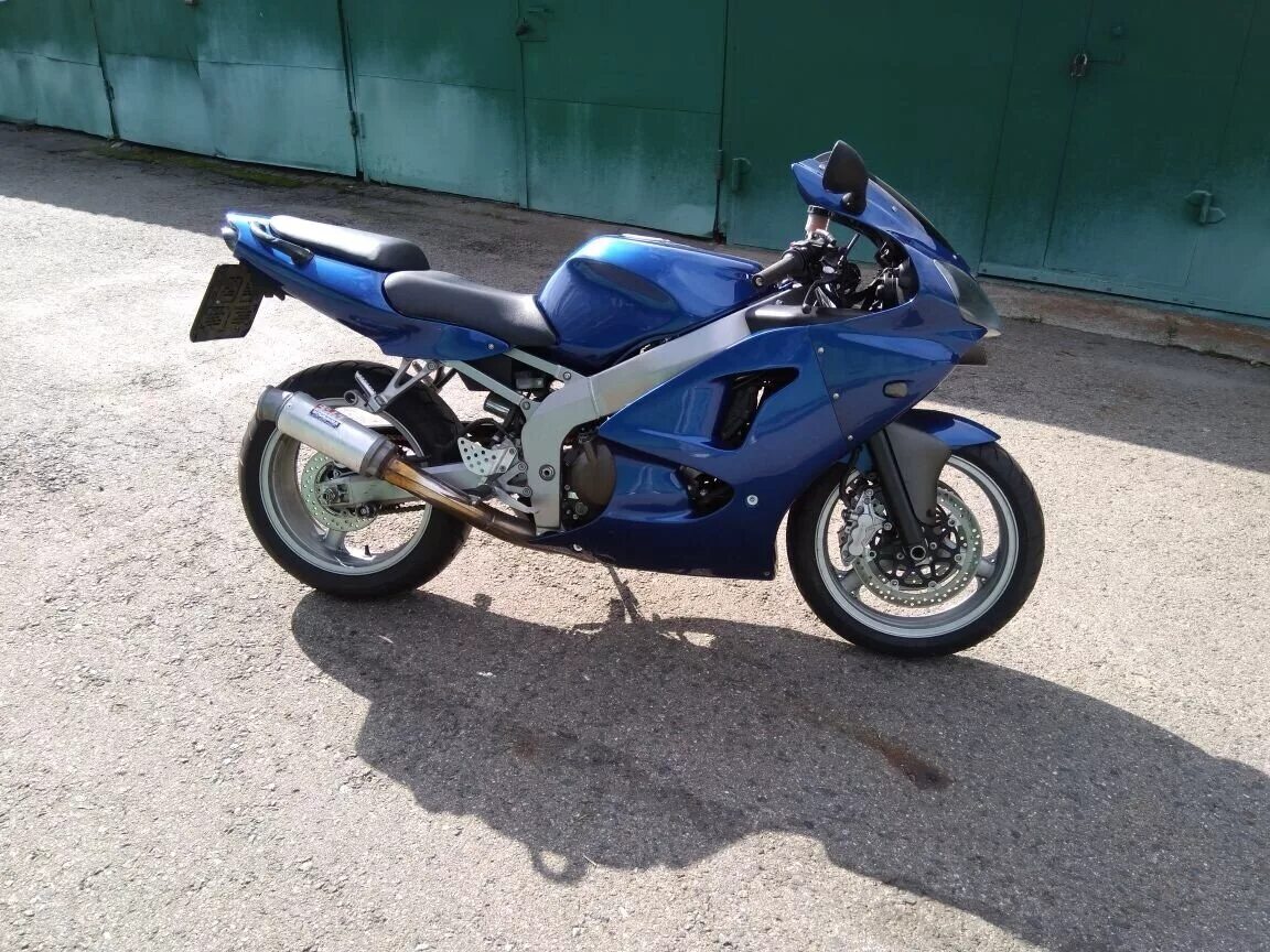 Kawasaki zx6r синий. Honda cbr 600 синий. мото suzuki gsx-r600. Honda 600 кубов. Honda cbr600rr 2003.