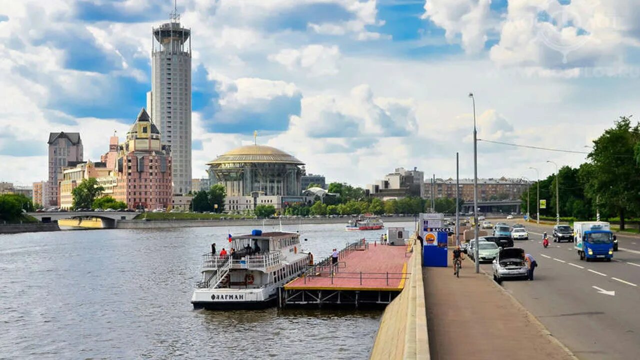 Речной центр москва. Новоспасский мост причал. Новоспасский мост Москва. Новоспасский причал Москва. Причал Новоспасский мост метро.