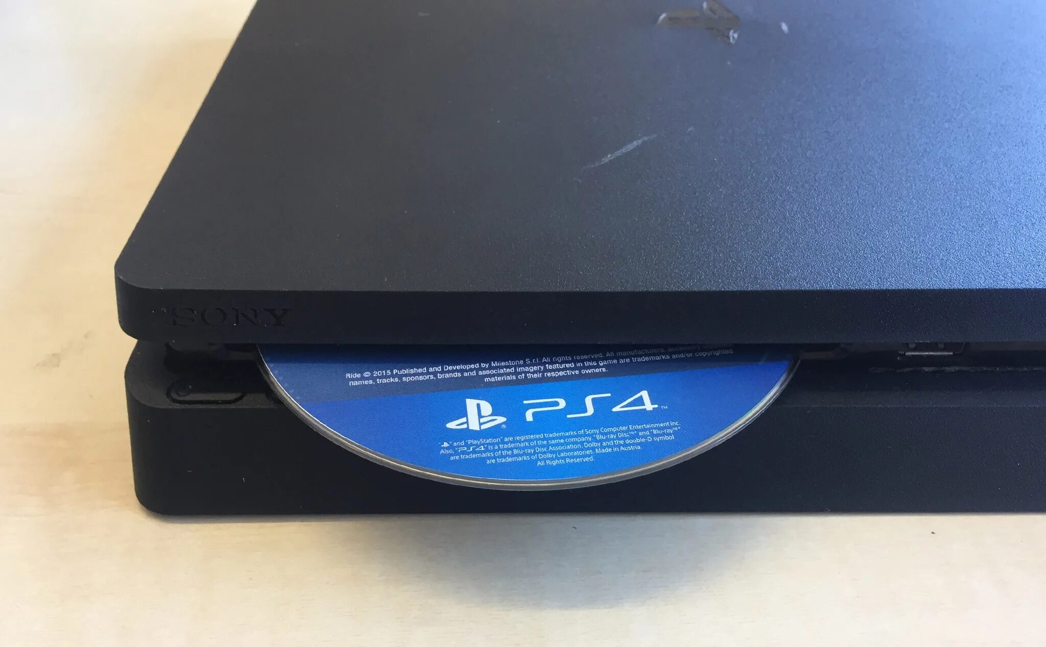 PS 4 Slim с дисками. Sony Blu ray Disc ps4. PLAYSTATION 4 Slim дисковод. PLAYSTATION 5 Slim с дисководом.