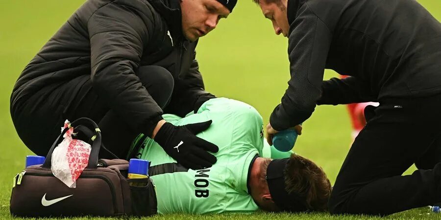 Вратарь арсенала. Вулверхэмптон руи патрисиу. Ливерпуль вулверхэмптон. Вулверхэмптон руи патрисиу. Вратарь травмировался.