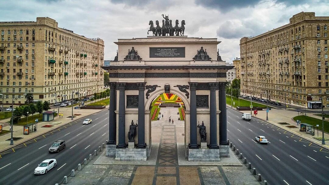 Триумфальный проезд 1