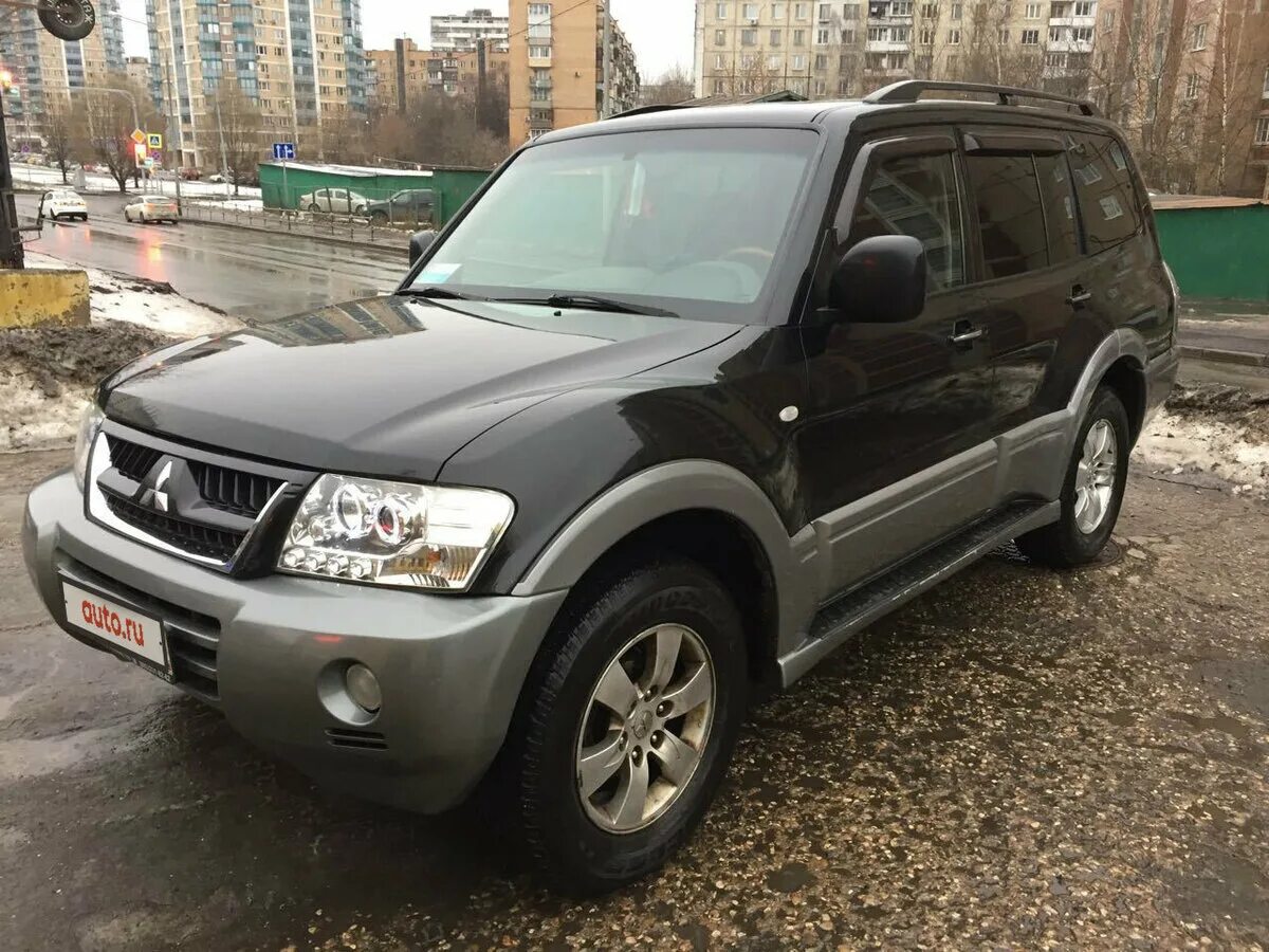 Паджеро 3 4 купить. Mitsubishi Pajero III, 2004. Mitsubishi Pajero 2004. Митсубиси Паджеро 3,5 2004. Митсубиси Паджеро 2004 черный.