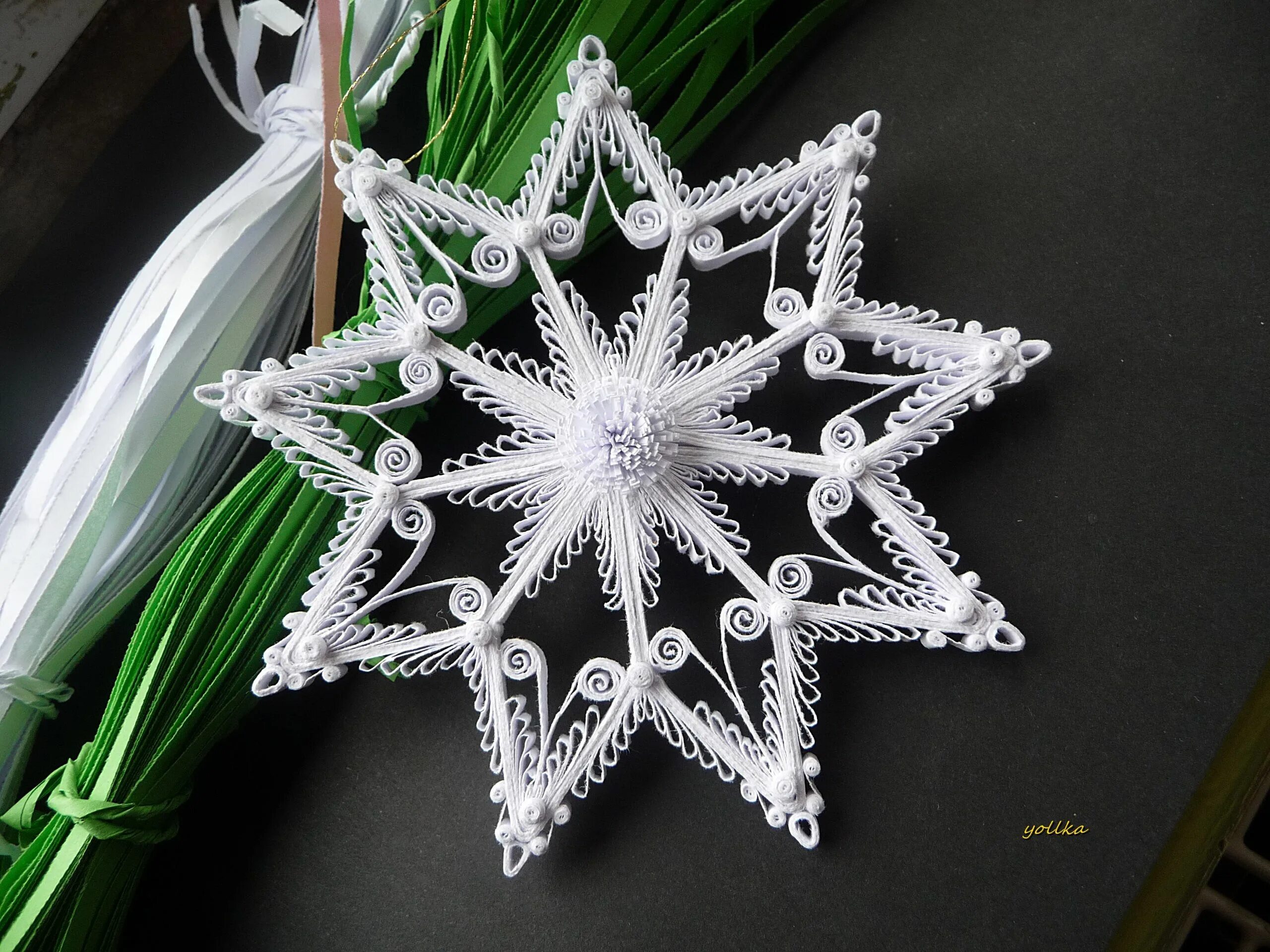 необычные снежинки. необыкновенные снежинки. креативная снежинка. снежинка объемная. поделка снежинка.