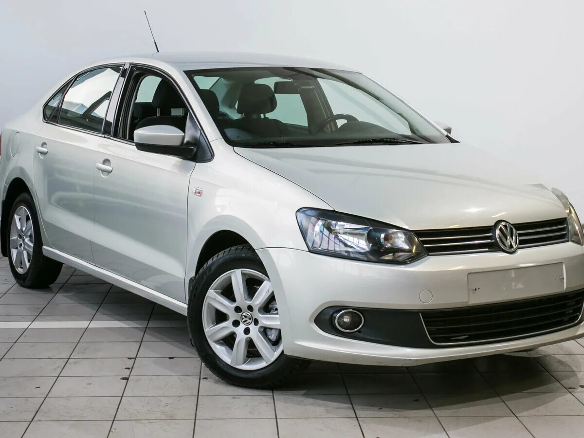 Vw polo 105 л с. Поло седан 2012. Фольксваген поло 2012 года. Фольксваген поло 1.6 105 л. Фольксваген поло 2012г.