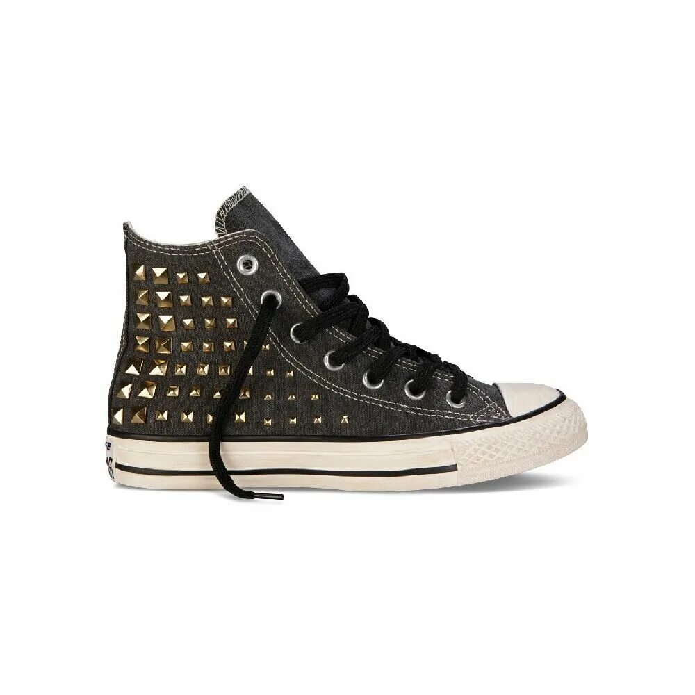 Кеды Converse studded. Converse Chuck Taylor с шипами. Конверсы all Star с шипами. Кеды конверс с заклепками. Кроссовки с черными вставками