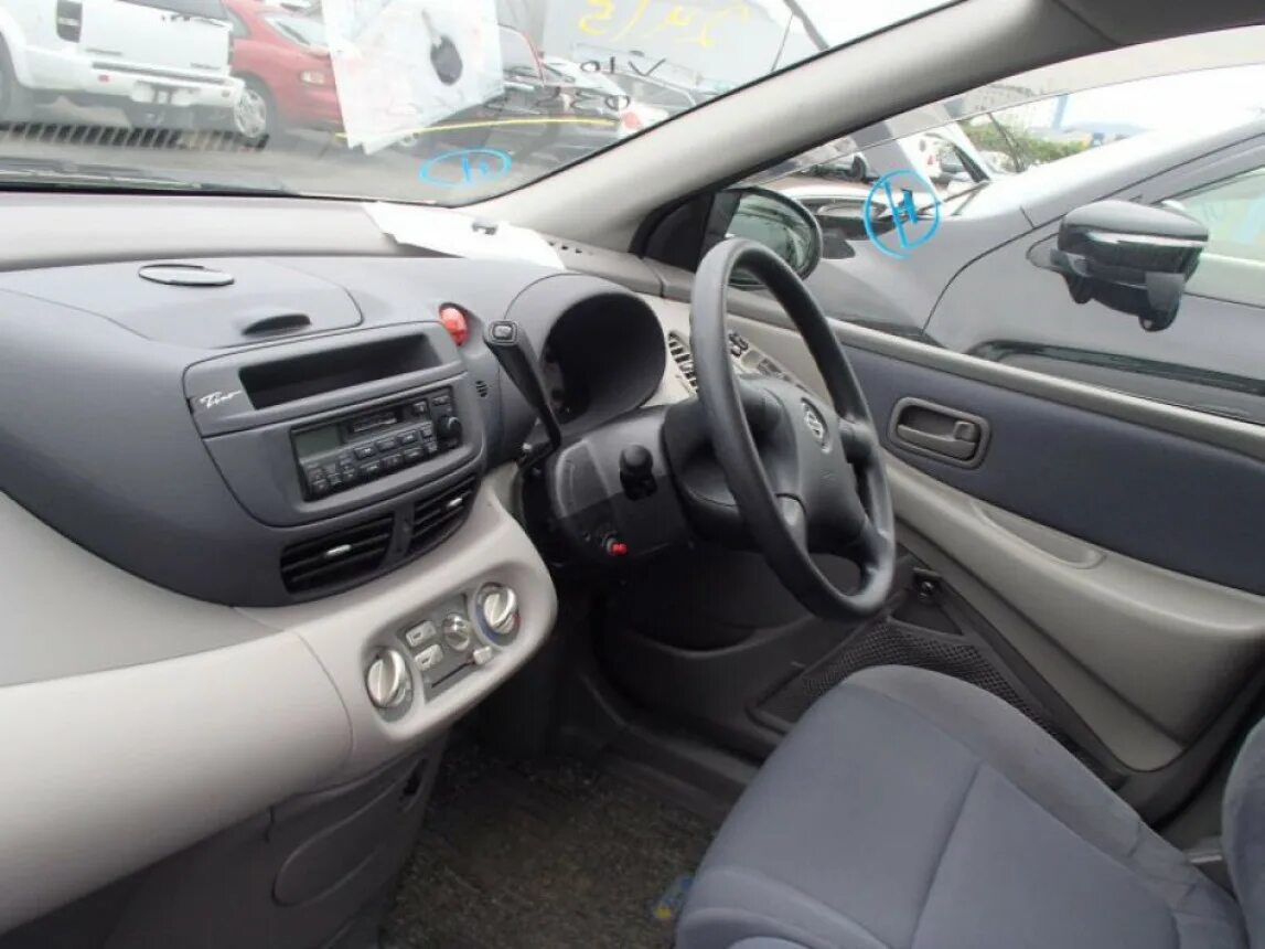 Комбинация приборов ниссан тино. Ниссан тино салон. Nissan almera tino 2005 2. Торпедо ниссан тино. Ниссан тино 1999 комплектация.