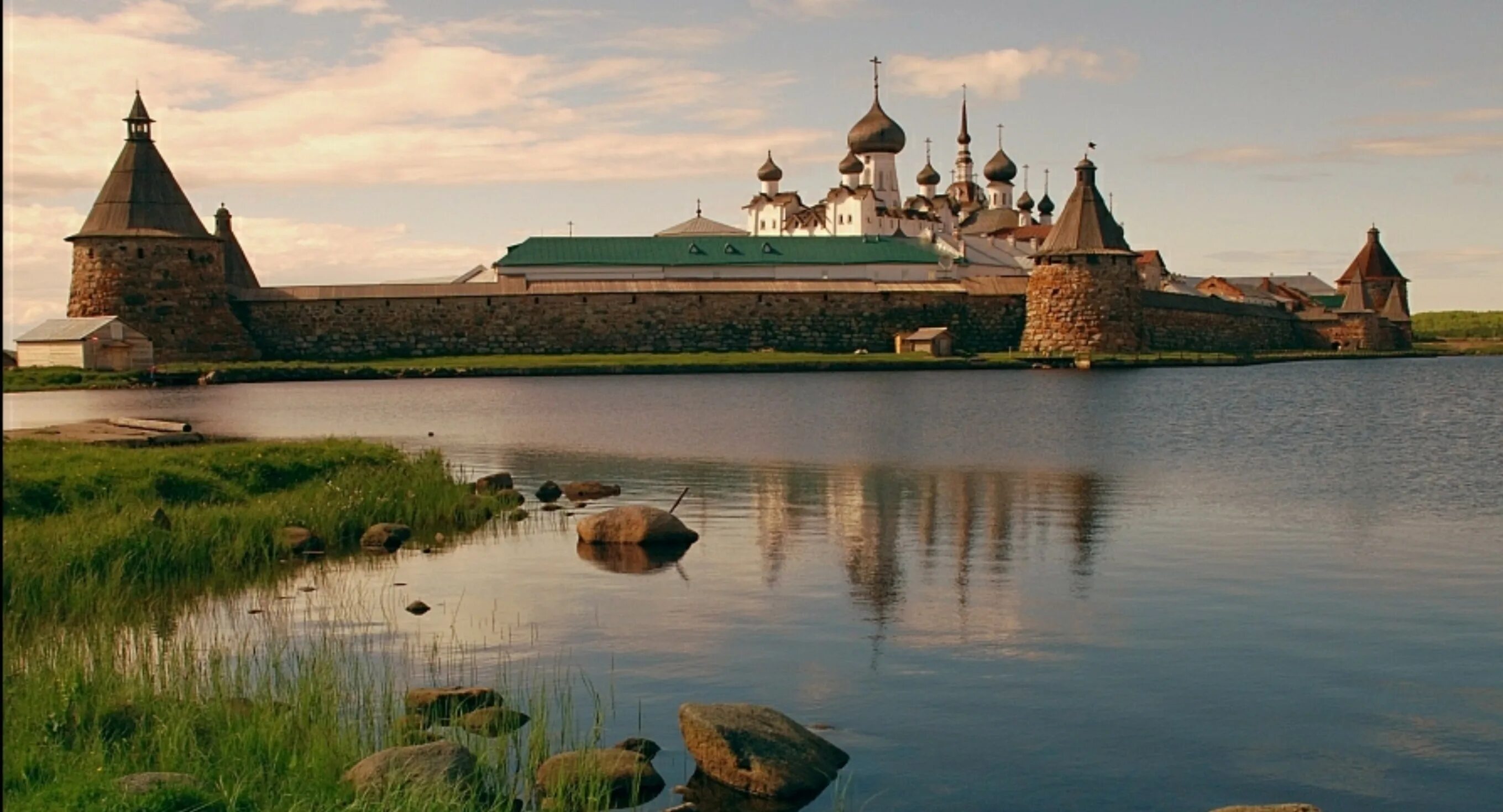 Памятники соловецких островов. Культурно-исторический ансамбль Соловецких островов. Историко-культурный комплекс Соловецких островов. Историко-культурный комплекс Соловецких островов ЮНЕСКО. Культурный и исторический ансамбль Соловецкие острова.