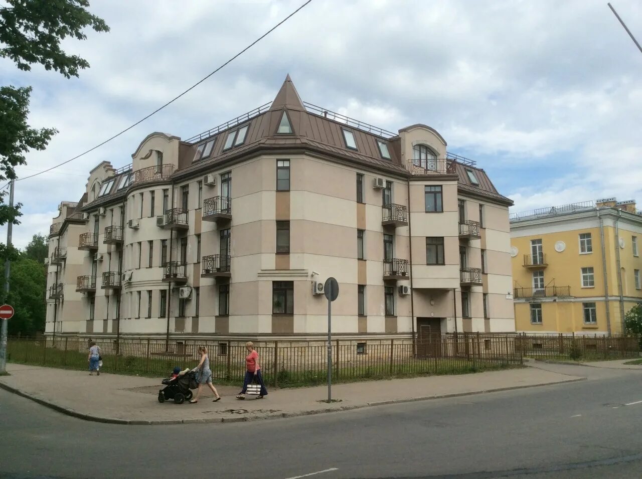 Санкт-петербург, пушкинский р-н, павловск, слуцкая ул. Слуцкая 13 павловск. , 3а. Слуцкая 9 павловск. Ул слуцкая 13 павловск.