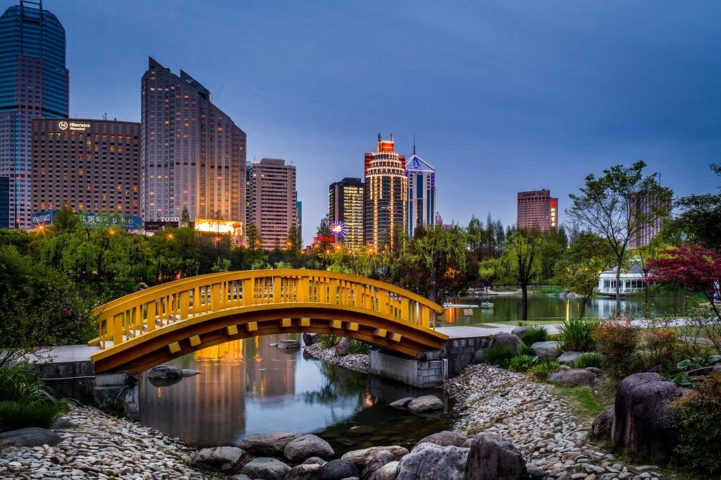 Park shanghai. Парк хуанпу. Park shanghai. Скверы в шанхае. Хункоу, парк шанхая.