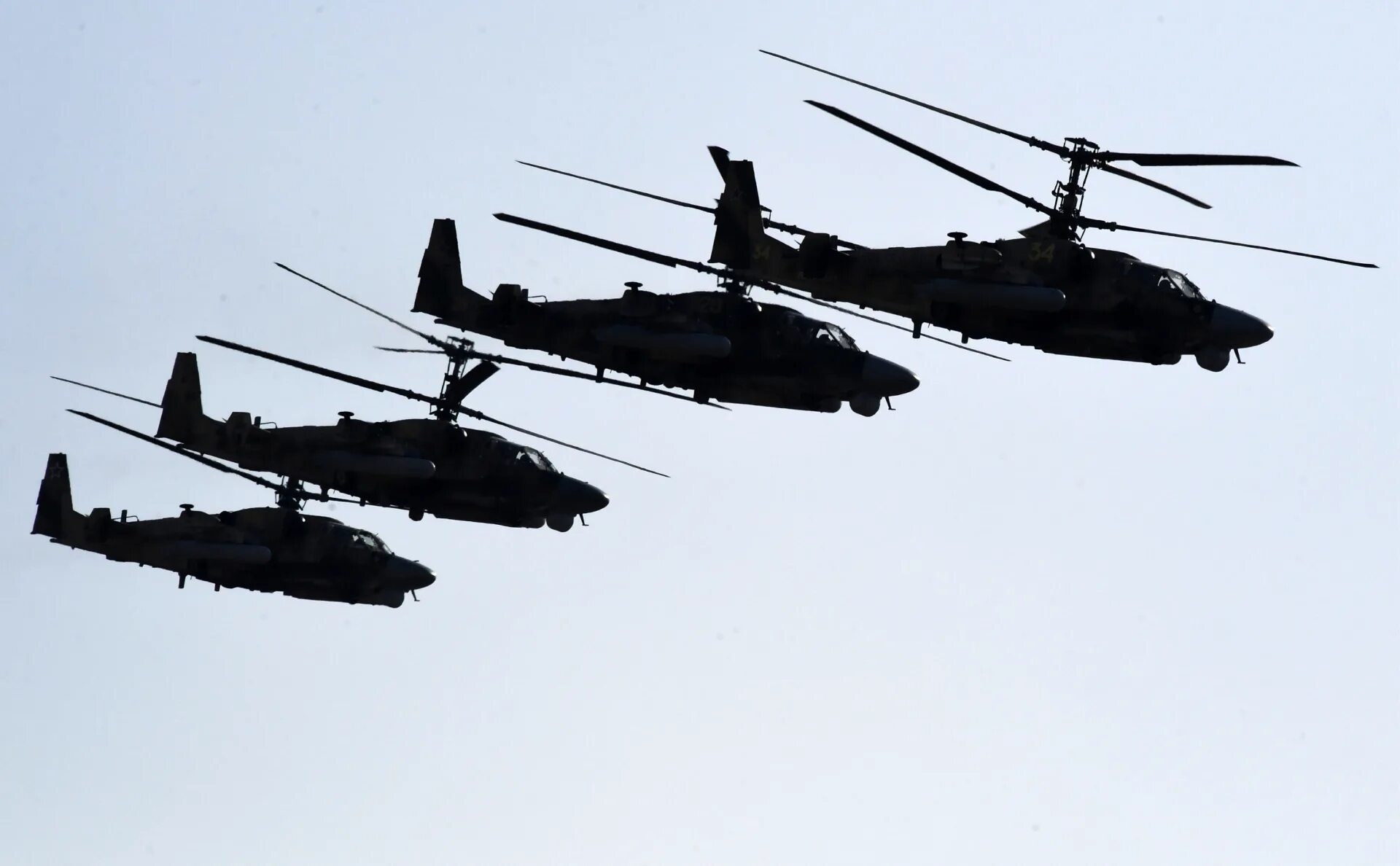 Вертолет перебрасывал отряд. Эшелон вертолета. Вертолеты России в Сирии.