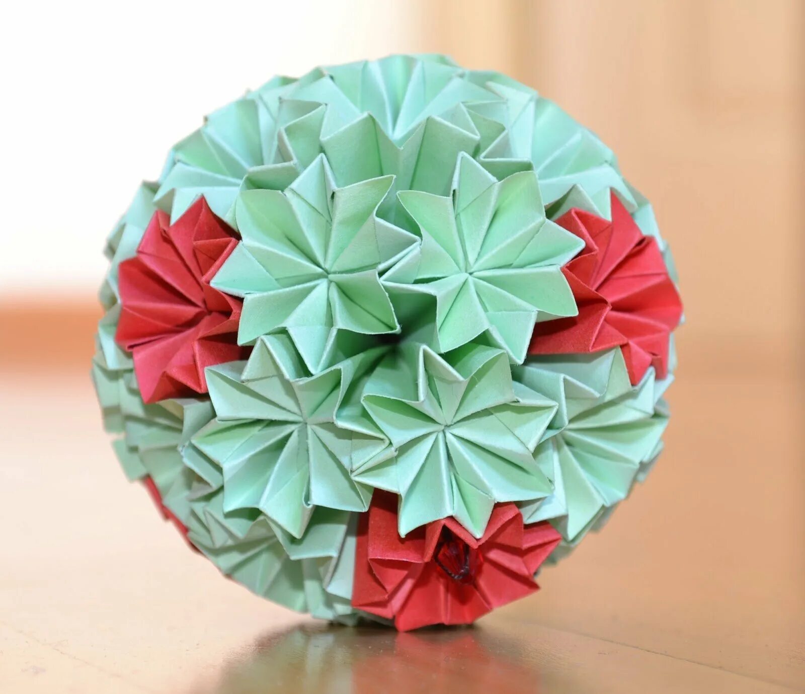 Игрушка шар цветок. Шар Kusudama оригами. Кусудама амариллис. Флекси шар кусудама. Модуль кусудамы супершар.