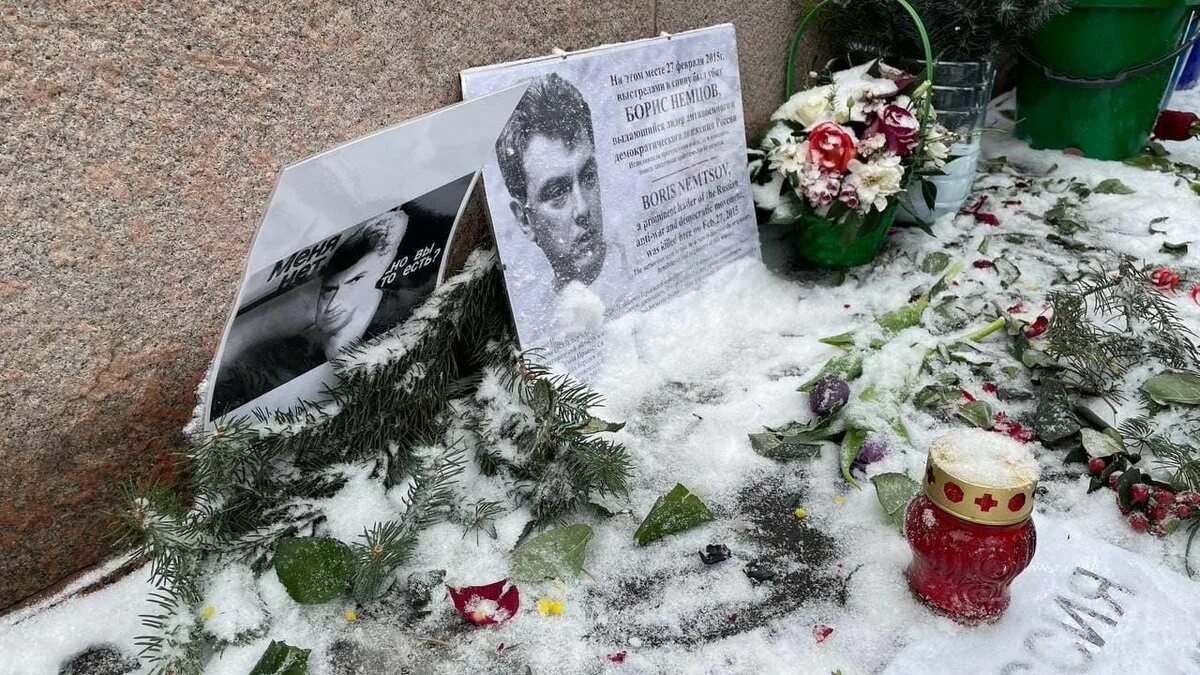 Тело Бориса Немцова в морге. Бурмистров дождь