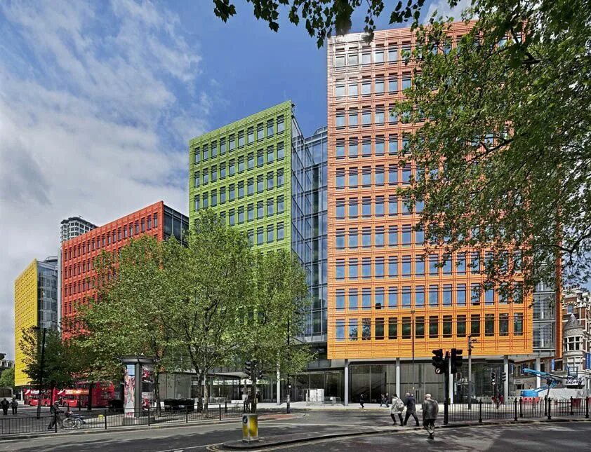 St central. Central saint giles. современная архитектура яркая.