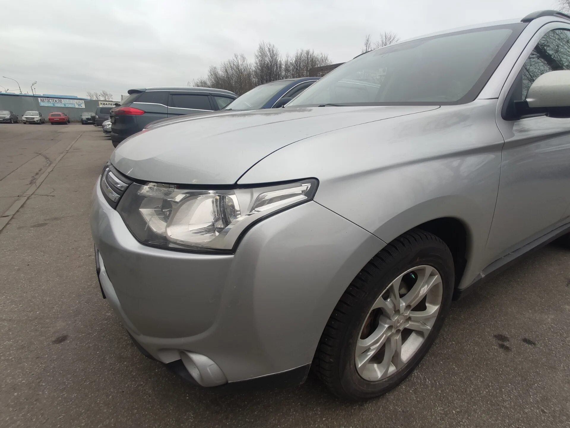 Mitsubishi outlander резина. 225 60 18 Outlander 3. Митсубиси Аутлендер 225 60 18. Резина на Митсубиси Аутлендер 3. 225/55 R18 Outlander 3.