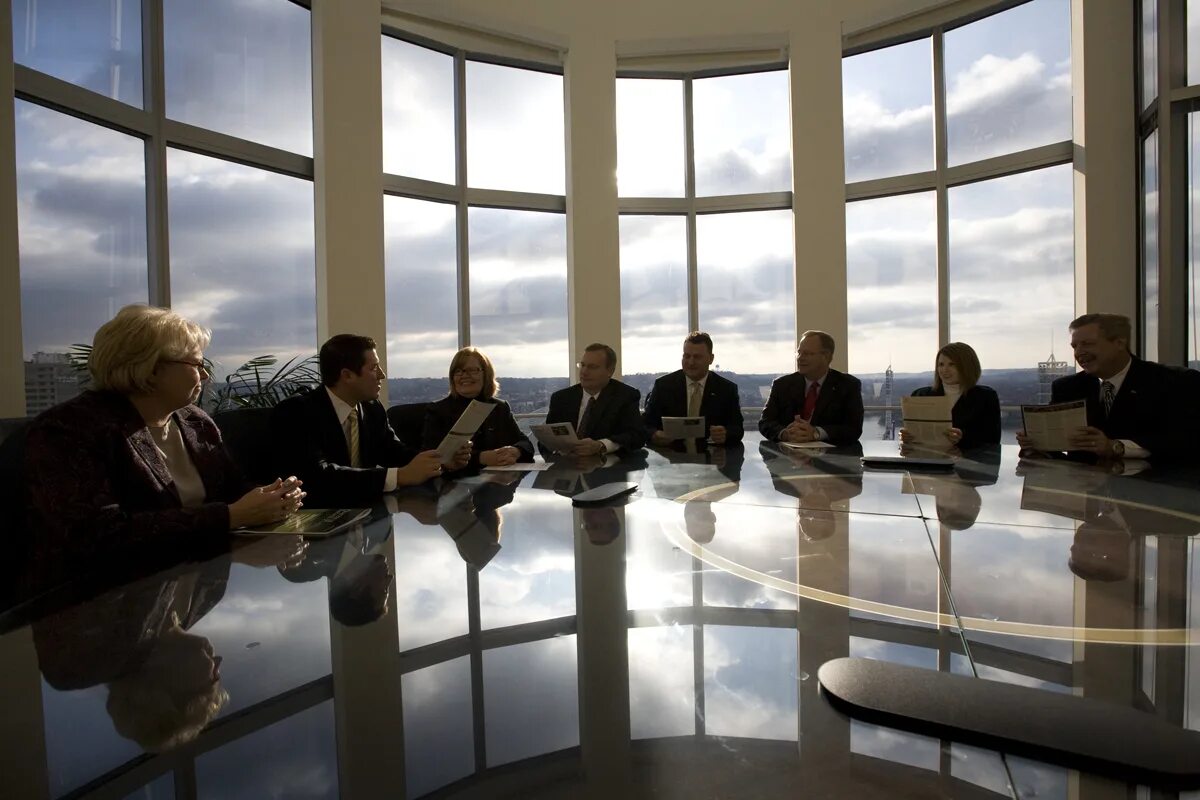 собрание совета директоров. совет директоров компании. собрание совета директоров. корпоративное управление совет директоров. заседание совета директоров.