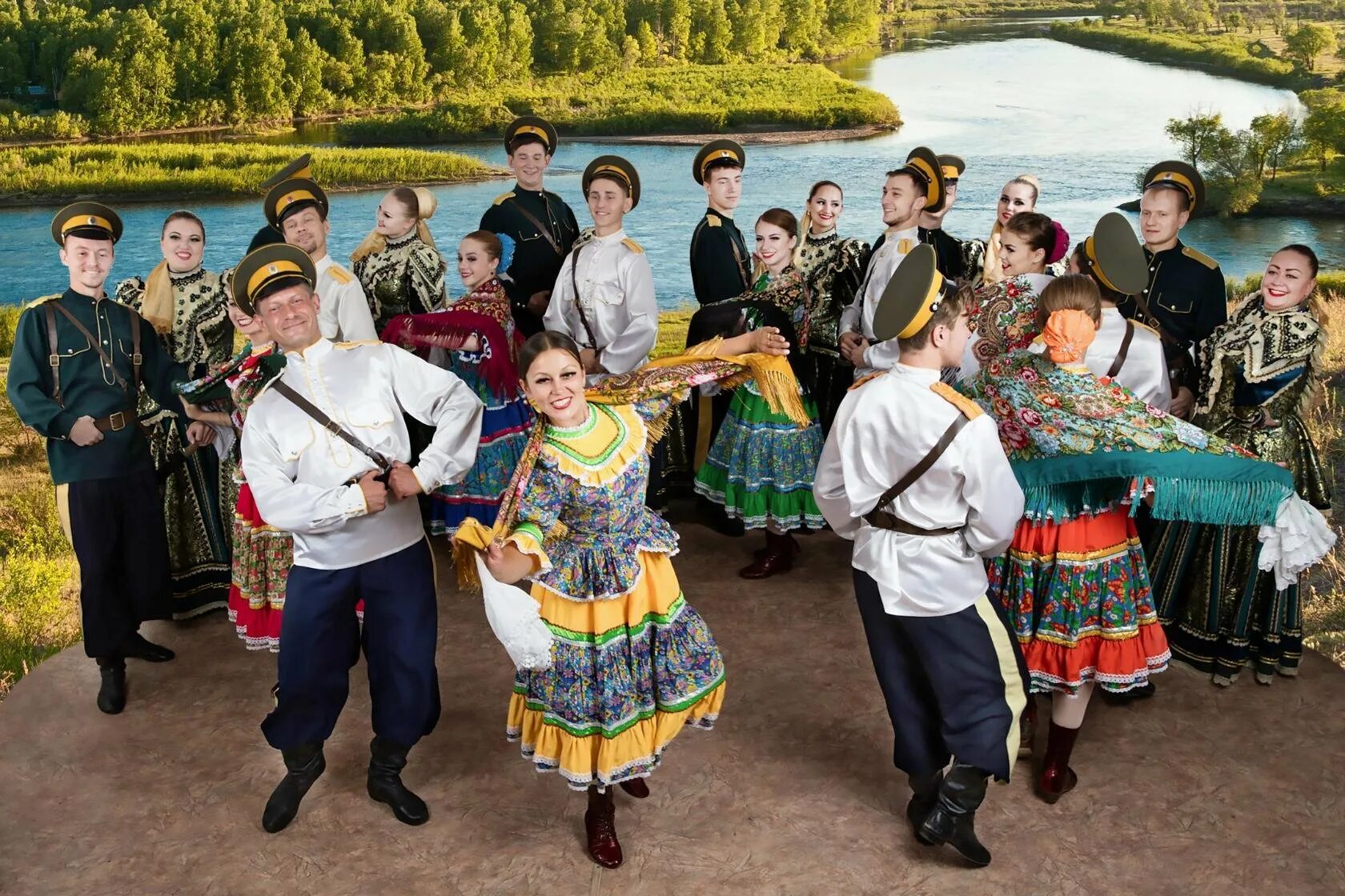 Казаки дона. Традиции казачьей культуры донской край. Традиционная казачья культура. Казачье веселье. Донские казаки гуляют.