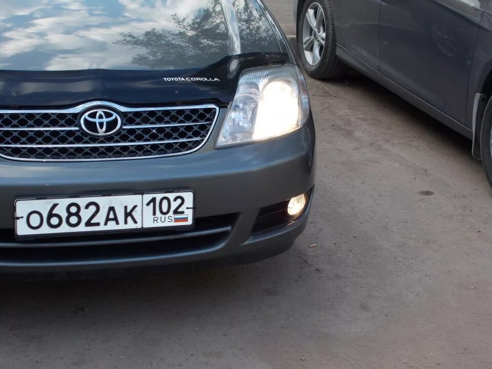 Противотуманные фары королла 120. ПТФ Toyota Corolla e120. ПТФ Королла 120. Противотуманная фара Toyota Corolla 120. Туманки на Тойота Королла 120 кузов.