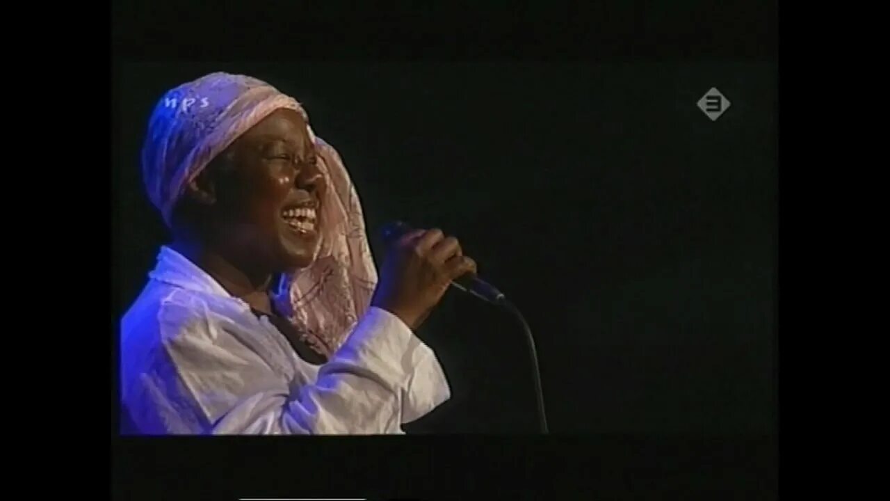 Randy crawford i get over you. Randy crawford. рэнди кроуфорд — «when i get over you». randy crawford - secret combination.