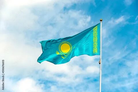 Развевающийся флаг казахстана