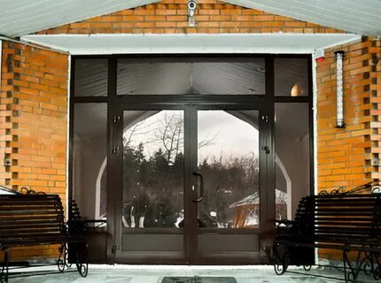 Фото входной алюминиевой двери