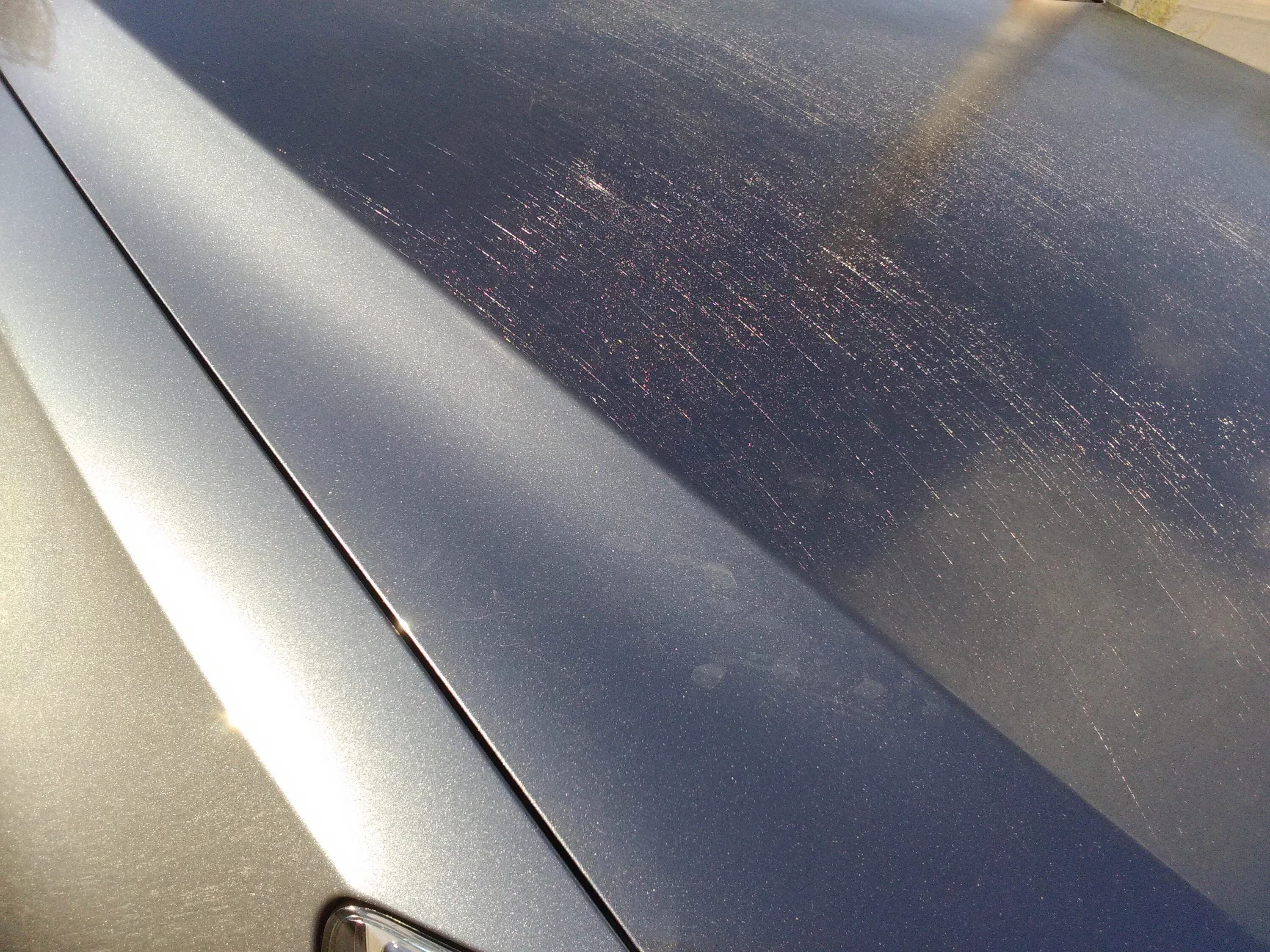 Полез лак на авто. Паутинка на лкп авто. потрескалась краска на авто. микротрещины на краске автомобиля. паутинка на лаке автомобиля.