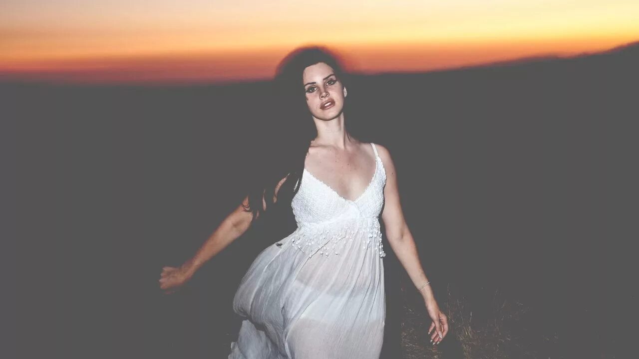 Lana del Rey Gods and Monsters клип.