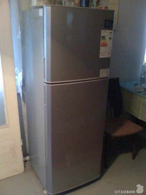 Холодильник samsung год выпуска. Холодильник самсунг 2 камерный. Samsung rt32k5132s8/wt. Холодильник samsung год выпуска. Холодильник самсунг 2007 года выпуска no frost.