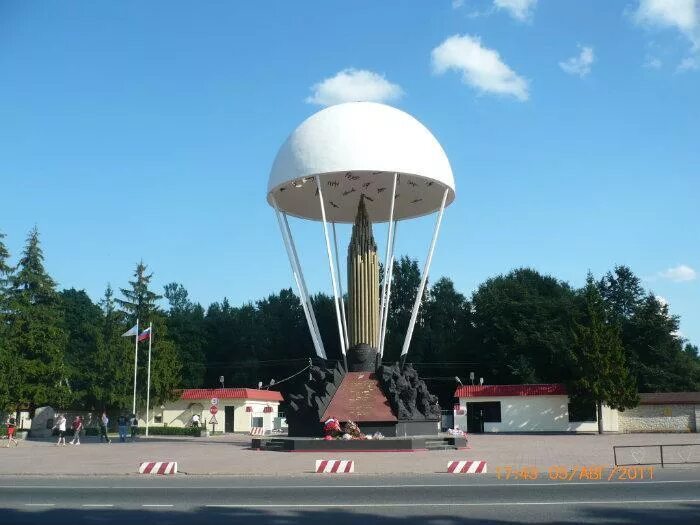Псков череха. Памятник 6 роте в москве. Вдв псков череха. Псков череха. Псков черёха 104.